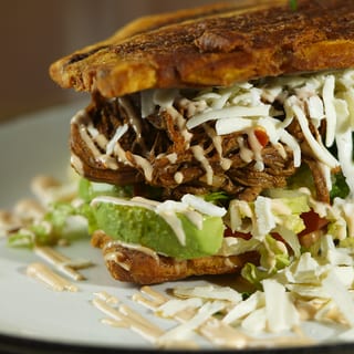 Patacon de Carne Mechada