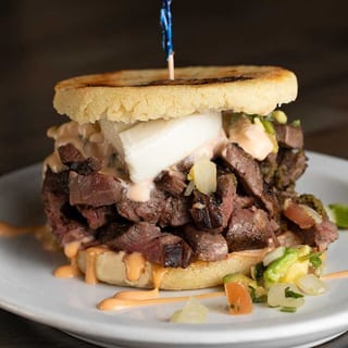 Arepas Rellena Carne